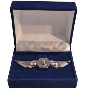 Civil Wings Pilot Aviation Pin Silver Tone Mechanic Wing Badge Insignia